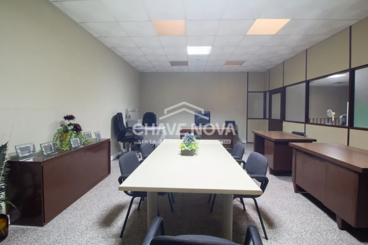 Armazém para Venda em Fânzeres e São Pedro da Cova Foto 22