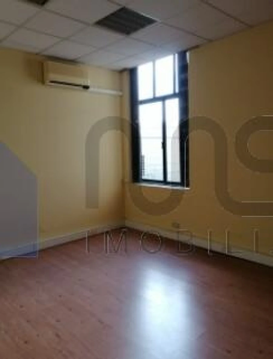 Escritório para Arrendamento em Paranhos