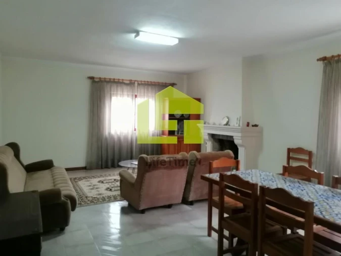 Moradia T3 para Venda em Almalagues Foto 34