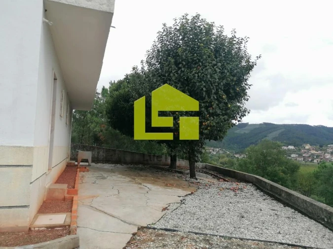 Moradia T3 para Venda em Almalagues Foto 6