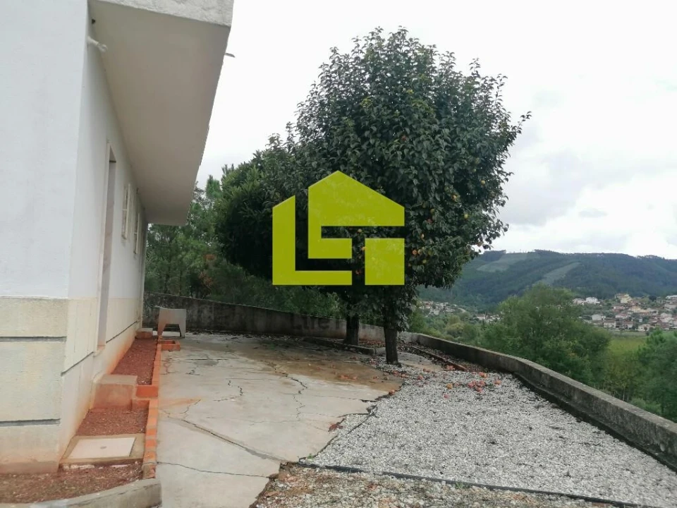 Moradia T3 para Venda em Almalagues Foto 6