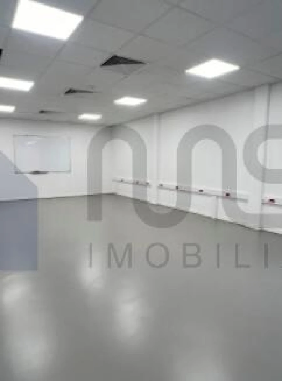 Armazém para Arrendamento em Paranhos Foto 5