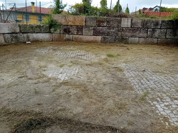 Terreno para Venda em Oliveira, São Paio e São Sebastião Foto 3