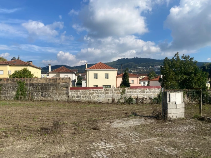 Terreno para Venda em Oliveira, São Paio e São Sebastião Foto 9