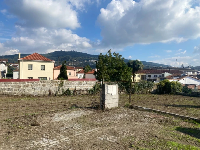 Terreno para Venda em Oliveira, São Paio e São Sebastião Foto 12