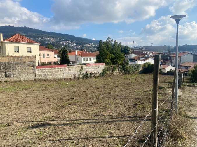 Terreno para Venda em Oliveira, São Paio e São Sebastião Foto 12