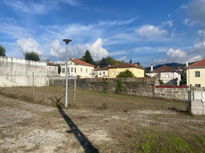Terreno para Venda em Oliveira, São Paio e São Sebastião Foto 8