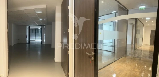 Armazém para Arrendamento em Paranhos