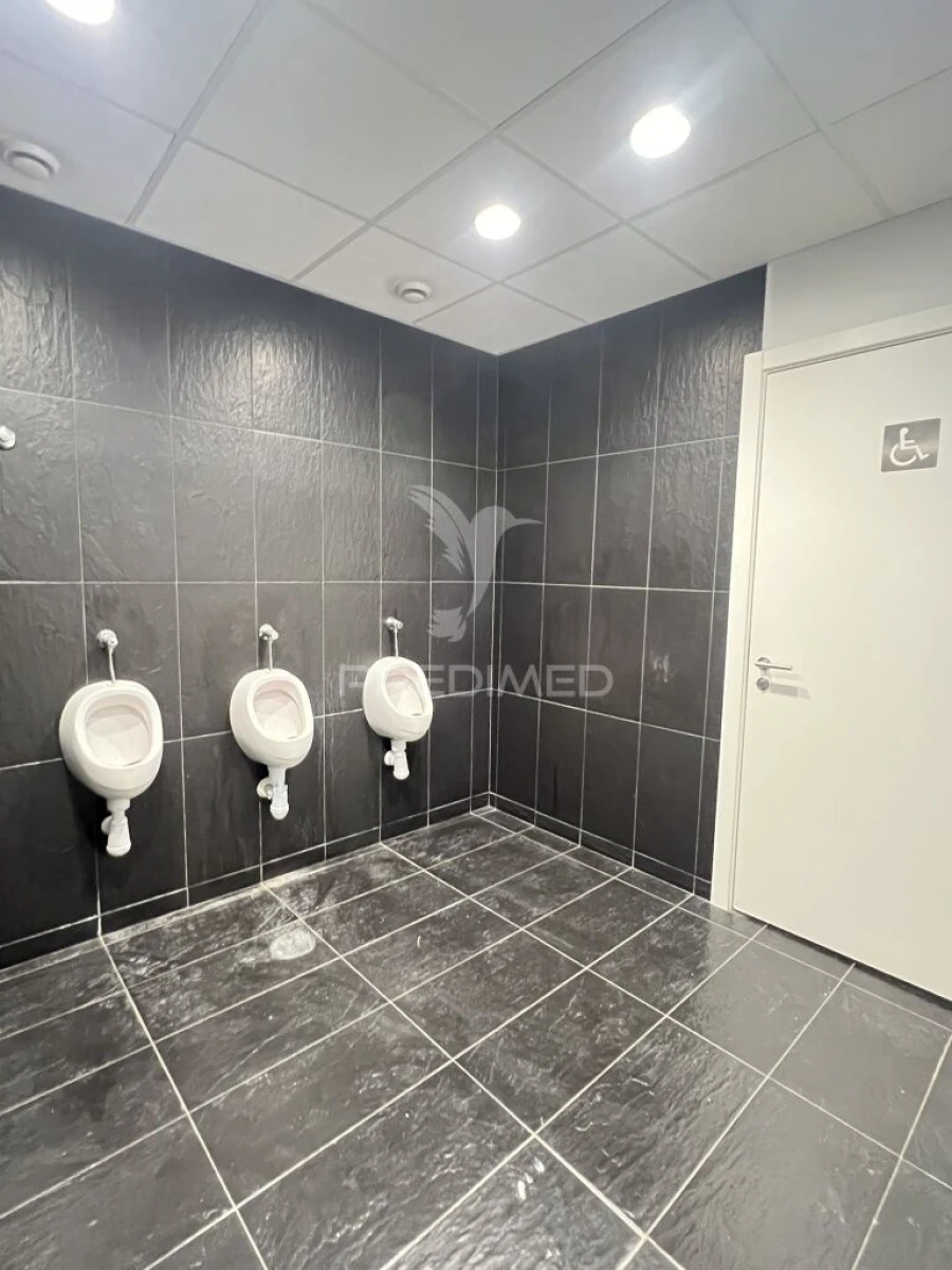 Armazém para Arrendamento em Paranhos Foto 6