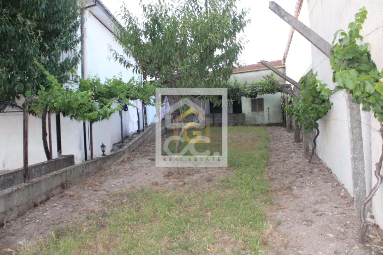 Moradia T3 para Venda em Vilar de Perdizes e Meixide Foto 28