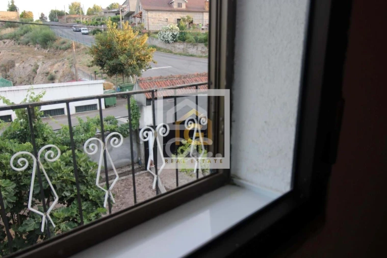 Moradia T3 para Venda em Vilar de Perdizes e Meixide Foto 48