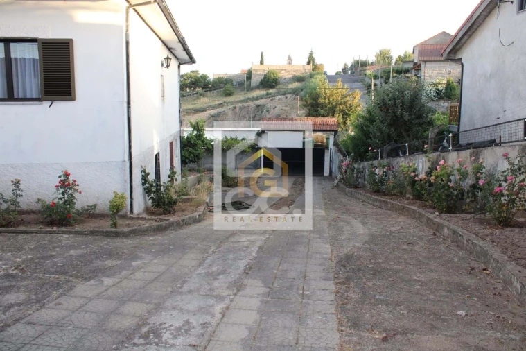 Moradia T3 para Venda em Vilar de Perdizes e Meixide Foto 11