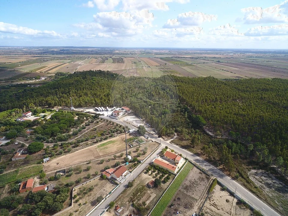 Terreno para Venda em Vale de Santarem Foto 1