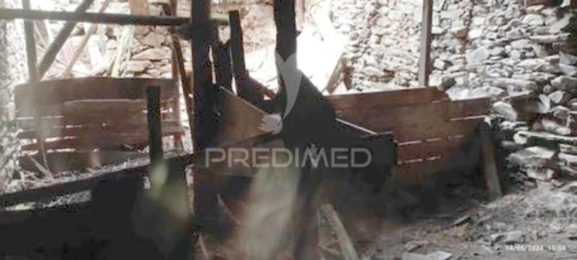 Moradia T2 para Venda em Abaças Foto 5