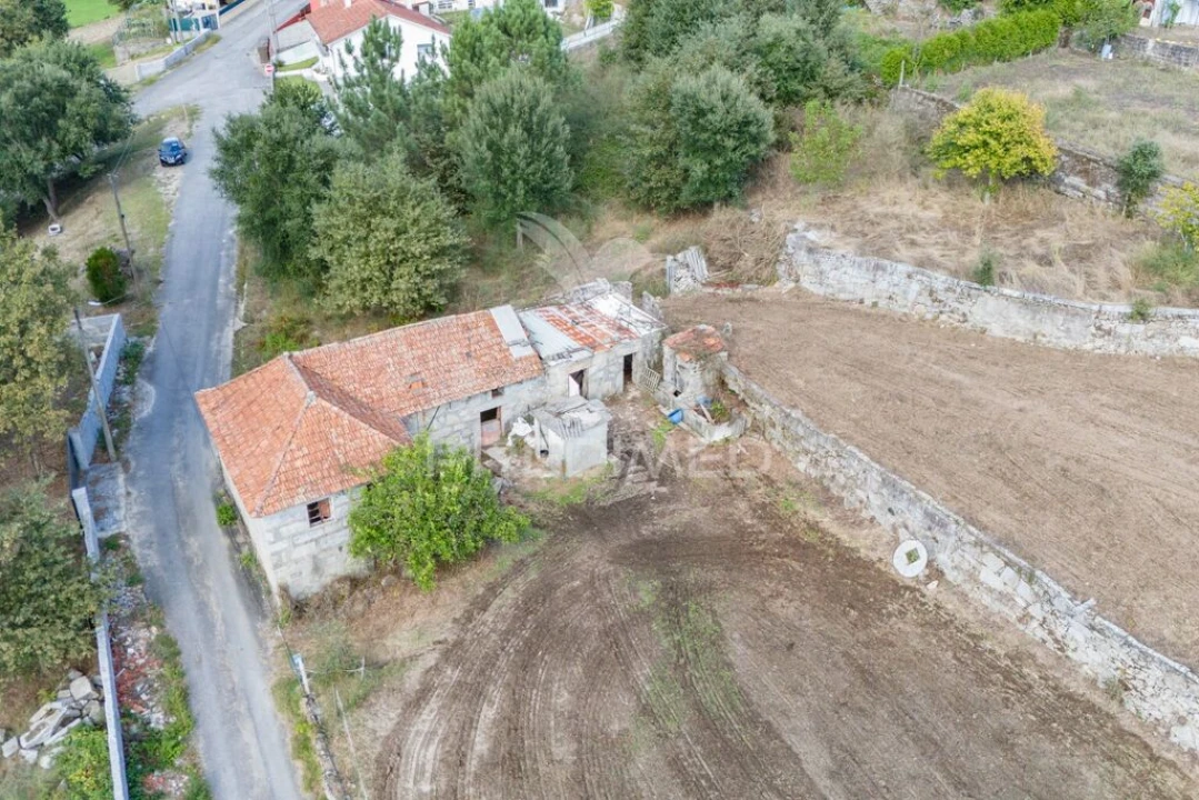 Moradia T3 para Venda em Airão Santa Maria, Airão São João e Vermil Foto 1