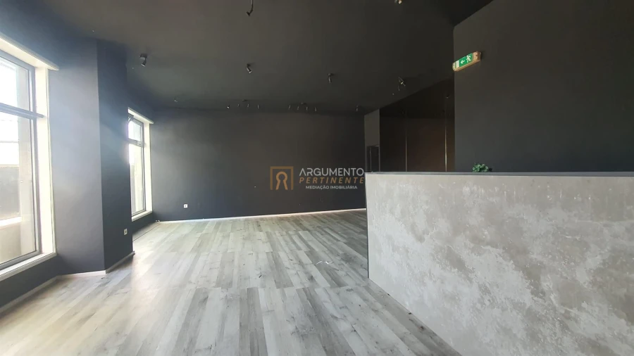 Loja para Arrendamento em Cidade da Maia Foto 3