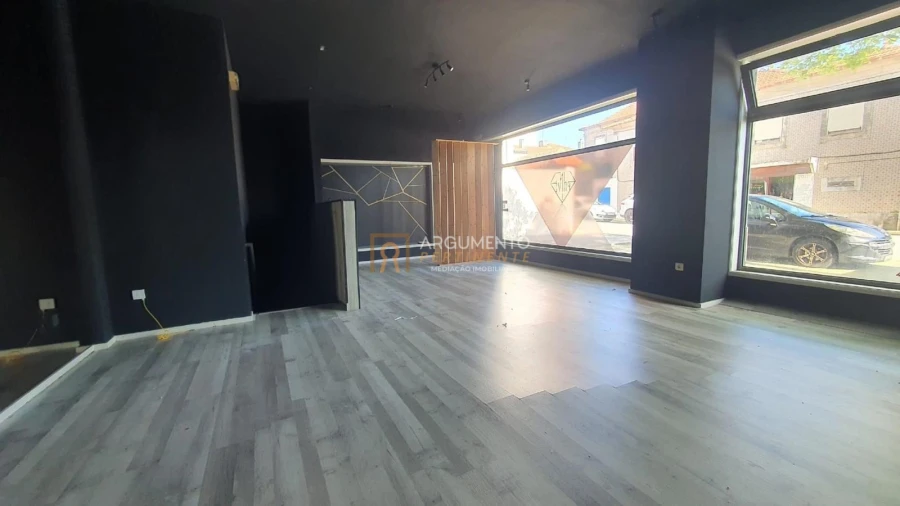 Loja para Arrendamento em Cidade da Maia Foto 9