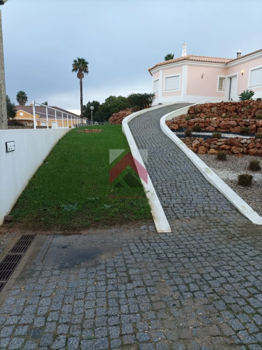 Moradia T3 para Venda em Odiaxere Foto 20