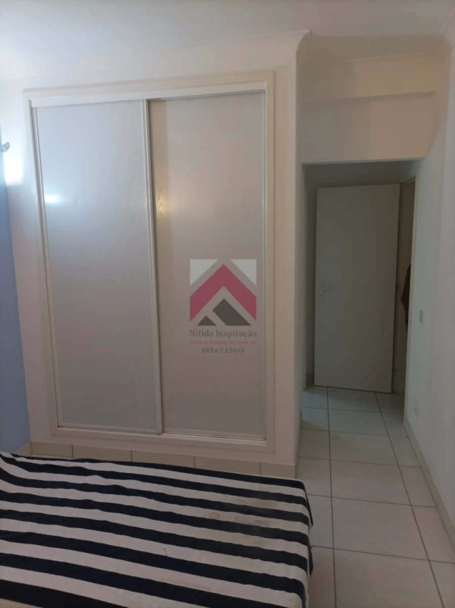 Moradia T3 para Venda em Odiaxere Foto 9