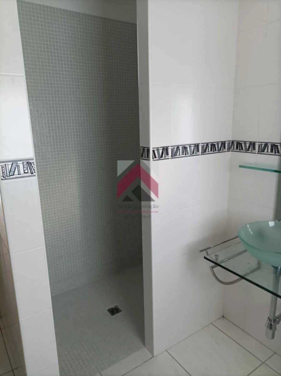 Moradia T3 para Venda em Odiaxere Foto 10