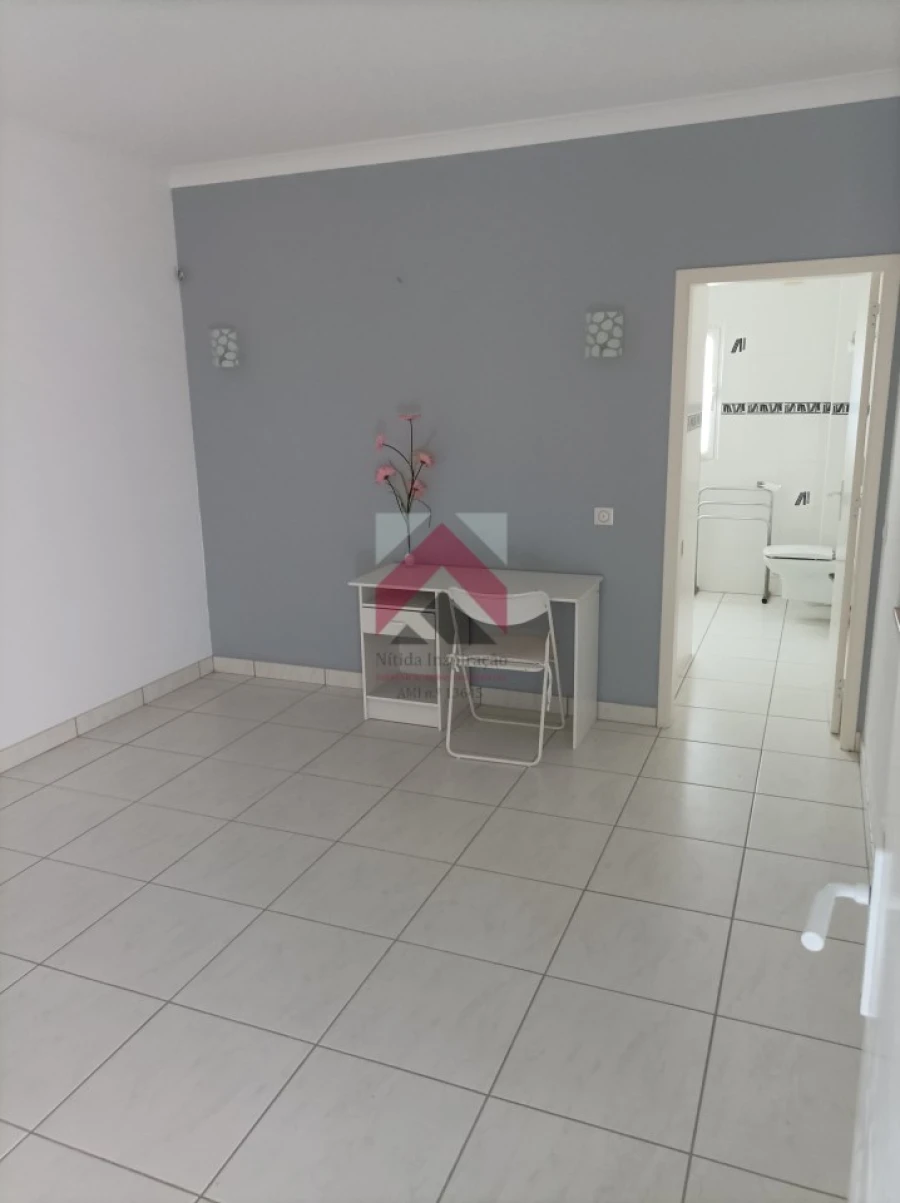 Moradia T3 para Venda em Odiaxere Foto 13