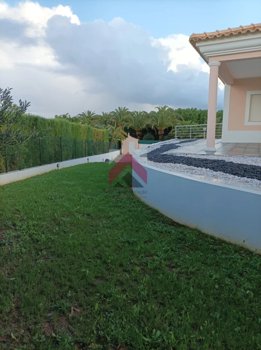 Moradia T3 para Venda em Odiaxere Foto 25