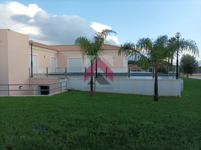 Moradia T3 para Venda em Odiaxere Foto 26