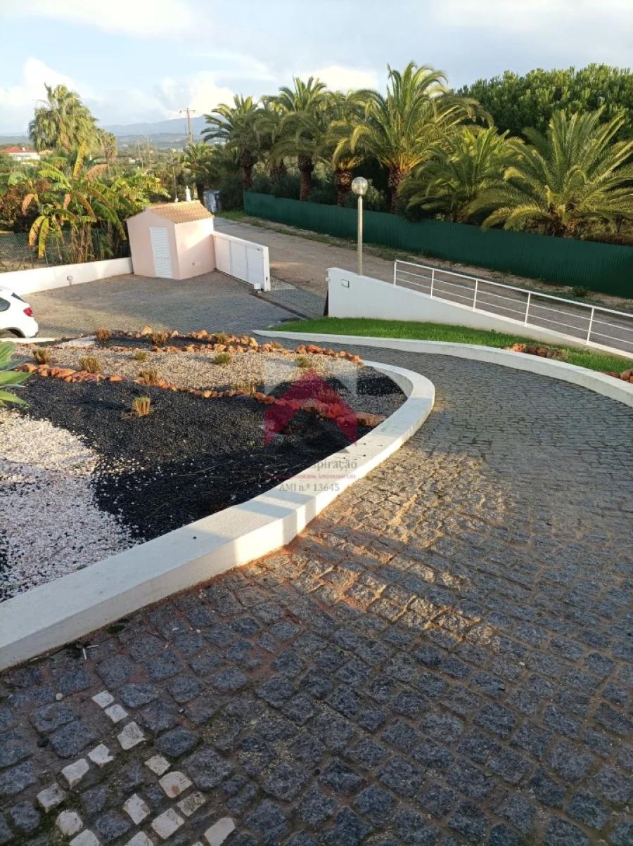 Moradia T3 para Venda em Odiaxere Foto 28