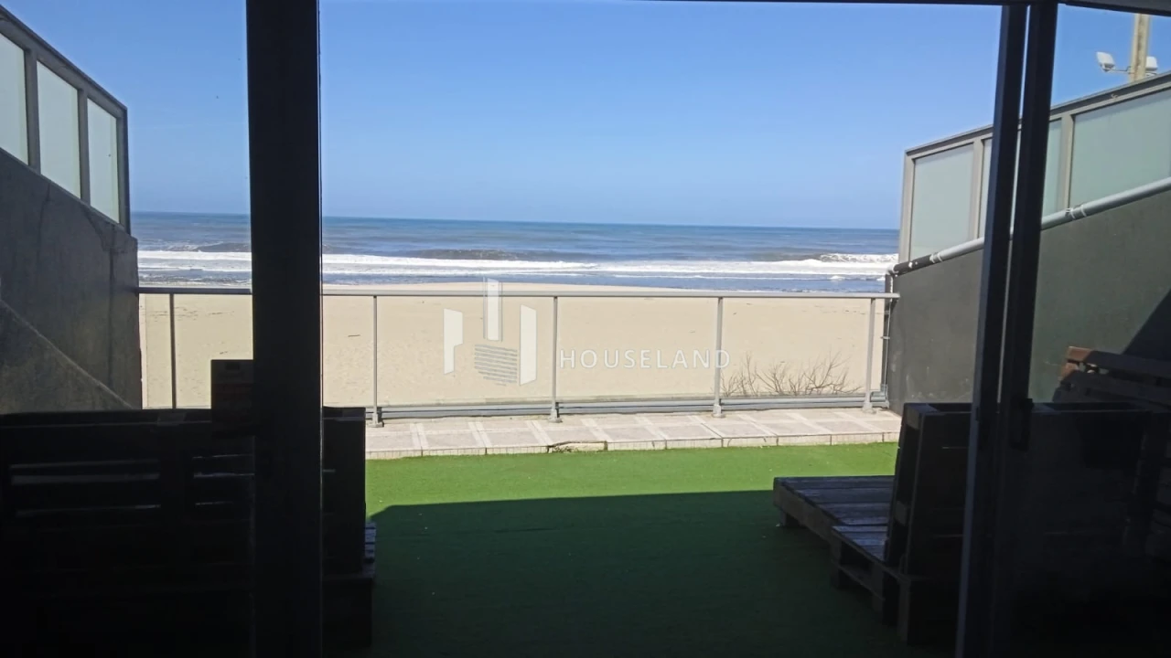 Moradia T3 para Venda em Espinho Foto 3