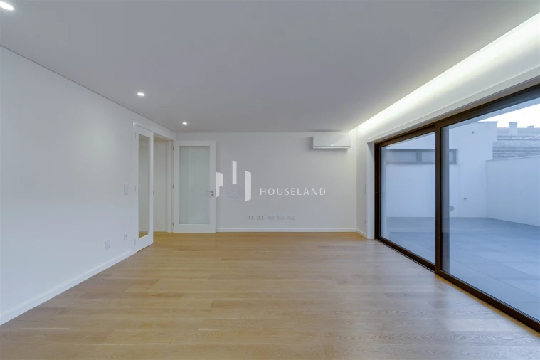 Apartamento T3 para Venda em Espinho Foto 3
