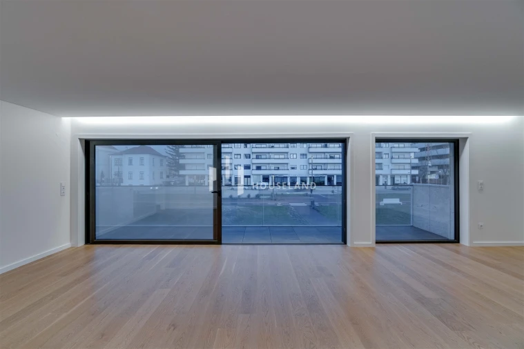 Apartamento T3 para Venda em Espinho Foto 11
