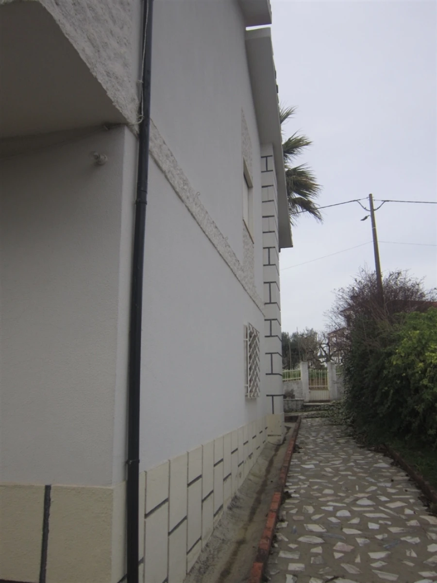 Moradia T3 para Venda em Almalagues Foto 35