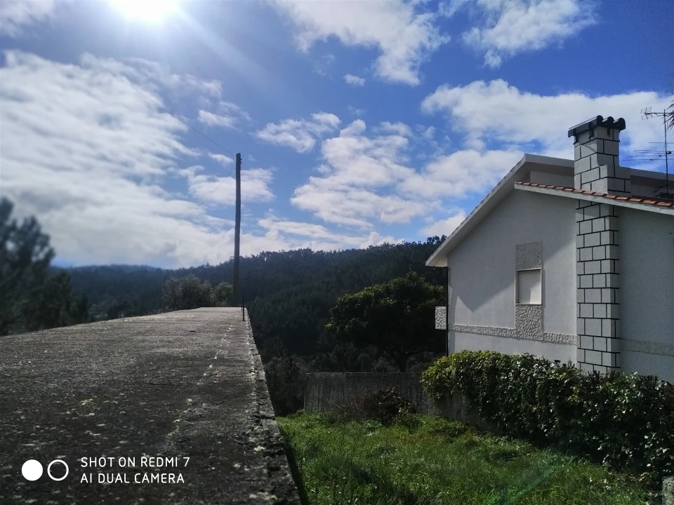 Moradia T3 para Venda em Almalagues Foto 2