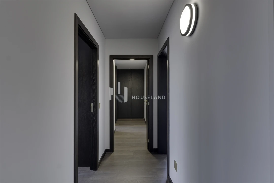 Apartamento T4 para Venda em Lordelo do Ouro e Massarelos Foto 16