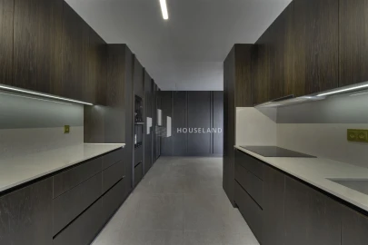 Apartamento T4 para Venda em Lordelo do Ouro e Massarelos