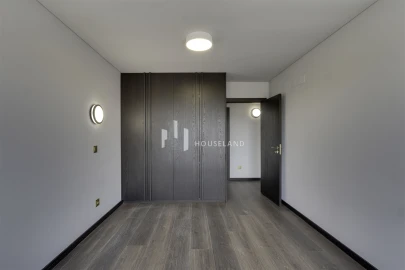 Apartamento T4 para Venda em Lordelo do Ouro e Massarelos