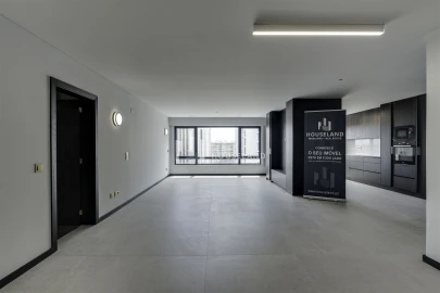 Apartamento T4 para Venda em Lordelo do Ouro e Massarelos
