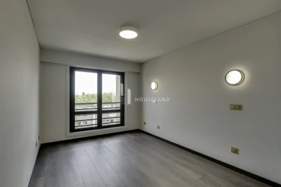 Apartamento T4 para Venda em Lordelo do Ouro e Massarelos