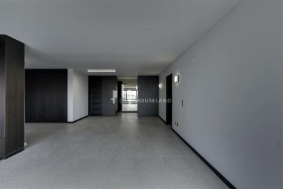 Apartamento T4 para Venda em Lordelo do Ouro e Massarelos