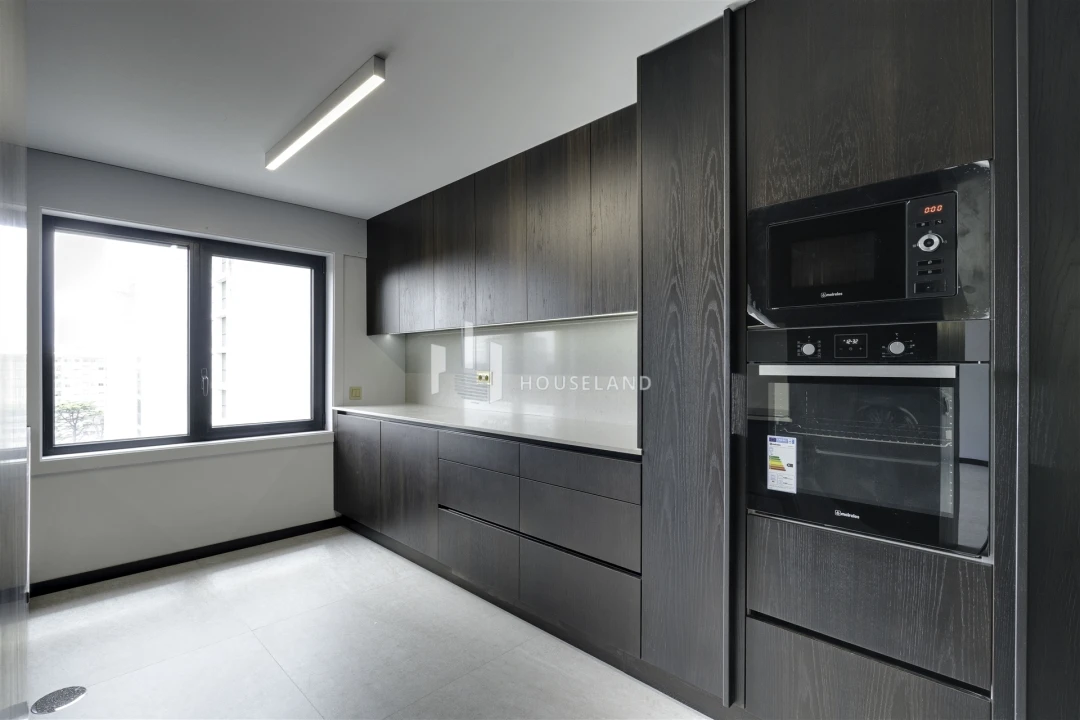 Apartamento T4 para Venda em Lordelo do Ouro e Massarelos Foto 7