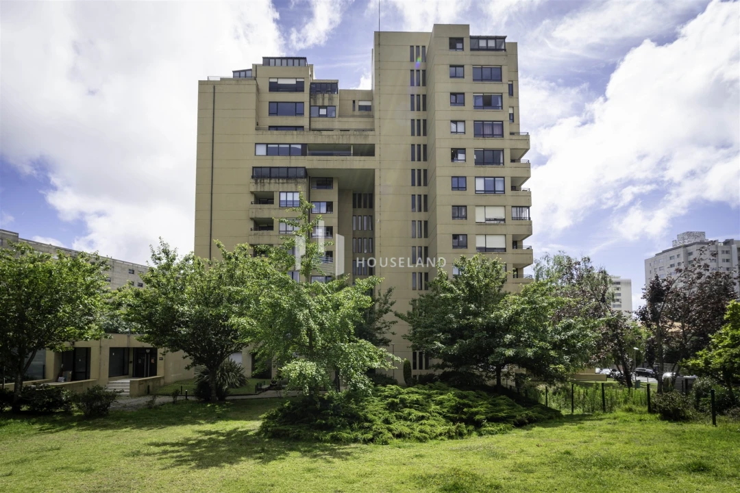 Apartamento T4 para Venda em Lordelo do Ouro e Massarelos Foto 40