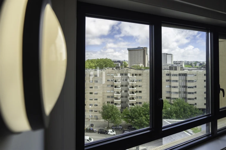 Apartamento T4 para Venda em Lordelo do Ouro e Massarelos Foto 37