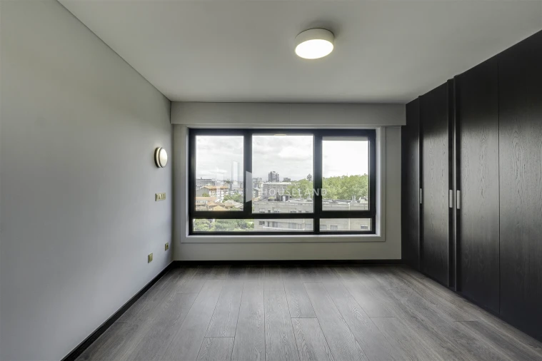 Apartamento T4 para Venda em Lordelo do Ouro e Massarelos Foto 18