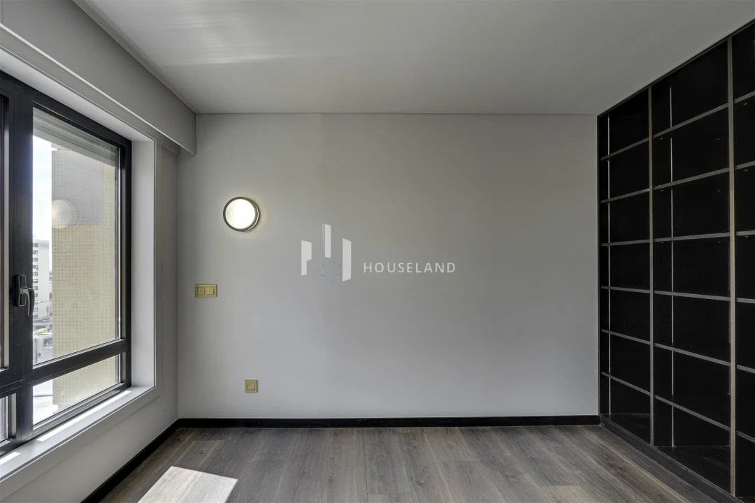 Apartamento T4 para Venda em Lordelo do Ouro e Massarelos Foto 27