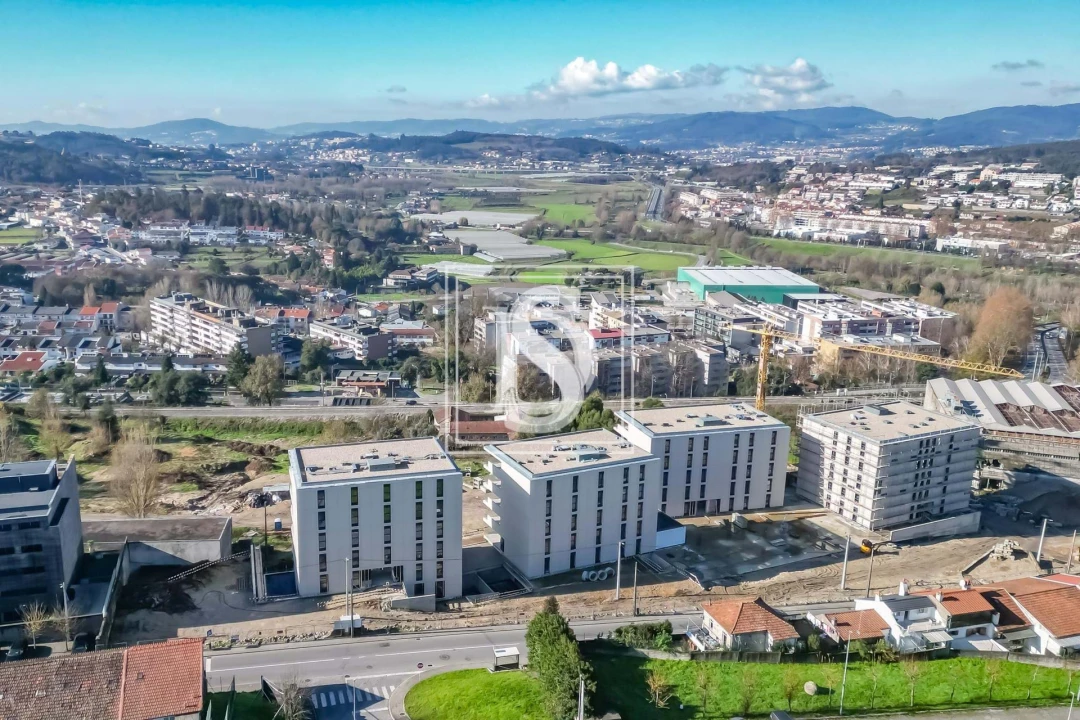 Terreno para Venda em Urgezes Foto 1