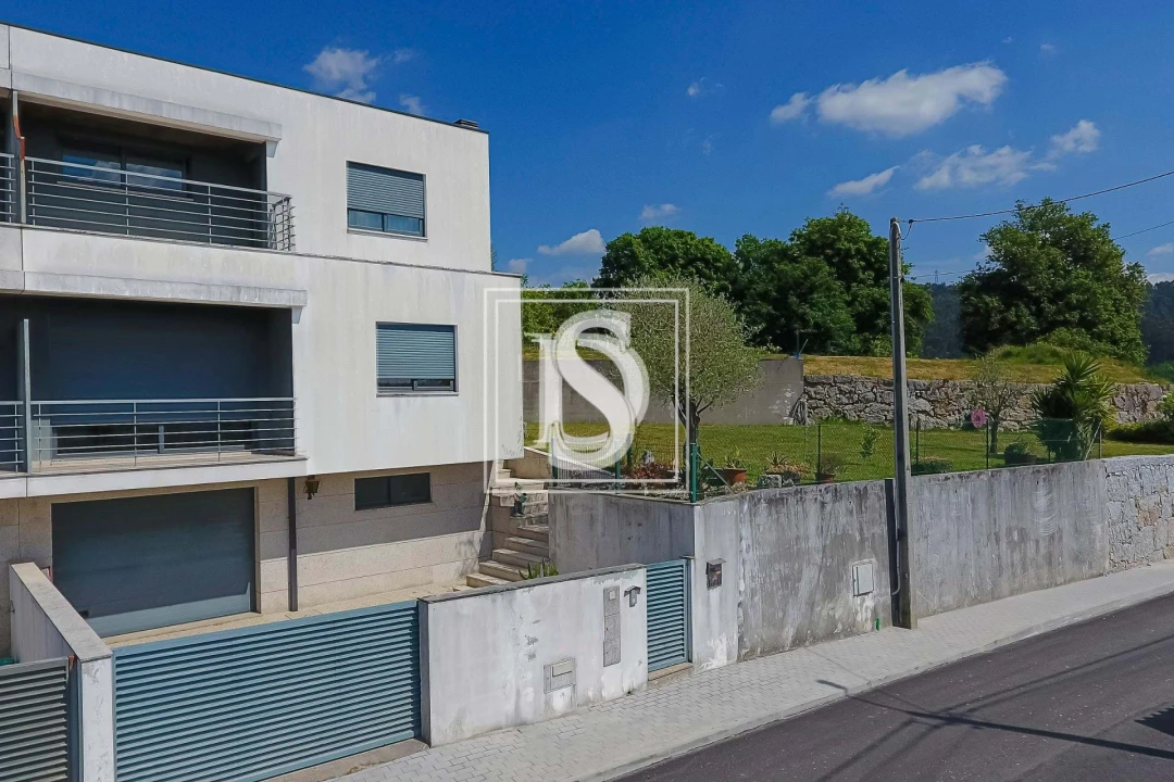 Moradia T3 para Venda em Prazins (Santa Eufemia) Foto 2