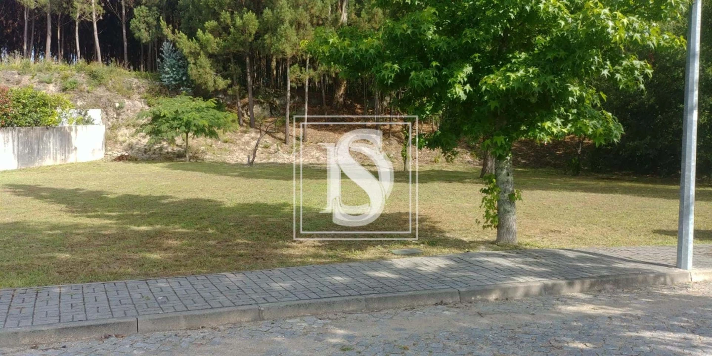 Terreno para Venda em Ruilhe Foto 3