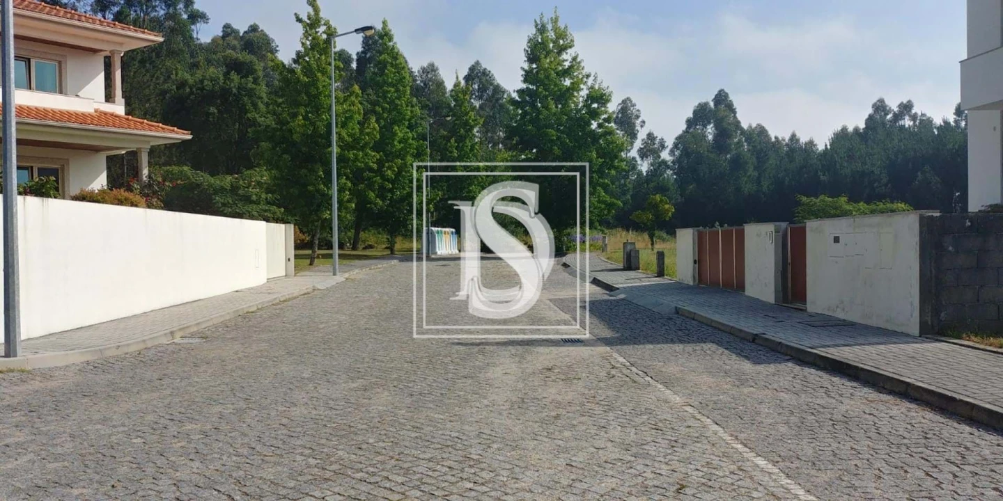 Terreno para Venda em Ruilhe Foto 4