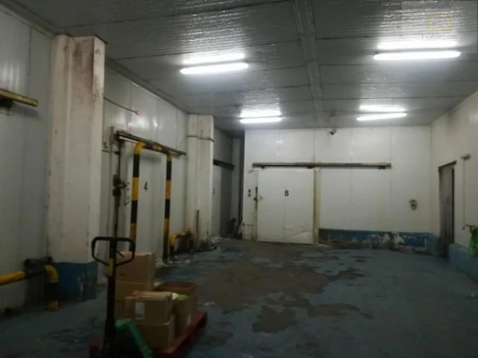 Armazém para Venda em Praia da Vitoria (Santa Cruz) Foto 10