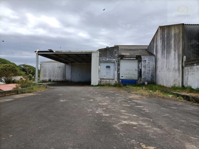 Armazém para Venda em Praia da Vitoria (Santa Cruz) Foto 20